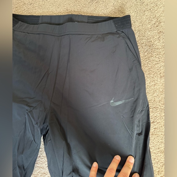 Size M Black Nike Running Pants - Picture 2 of 4